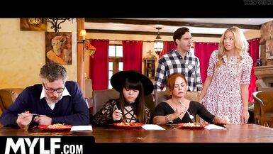 Parodie de Beetlejuice XXX feat. Lily Lane, River Lynn et Mochi Mona