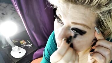 Makeup lessons from a famous married Russian porn star Aimee Hot MILF (aka AimeeParadise)... - 7 image