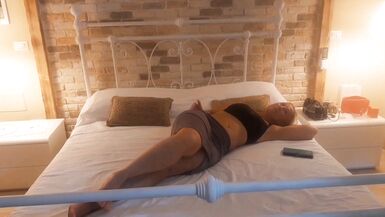 Selena, Amateur Blonde Mature Wife Enchantée de Sexe en Soirée - 2 image