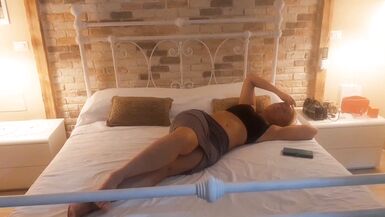 Selena, Amateur Blonde Mature Wife Enchantée de Sexe en Soirée - 3 image