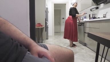 Sorpreso a masturbarsi mentre guarda la mia enorme matrigna Hijab. - 3 image