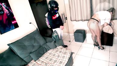 I Caught My Wife Fucking a Delivery Man - I Squirt Cum in Her Mouth