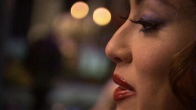 lesbo fucking iin bathroom