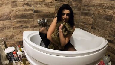 Milfycalla- Pee Play in Bathtub While Wearing a Fur Coat and Pantyhose 198 - 1 image