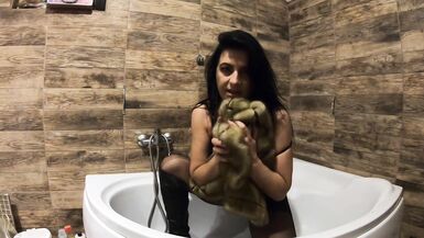 Milfycalla- Pee Play in Bathtub While Wearing a Fur Coat and Pantyhose 198 - 11 image