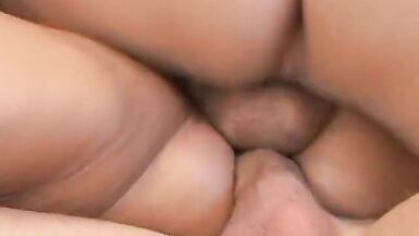 Black hair slut gets fucked as she blows fat dong in room - 6 image