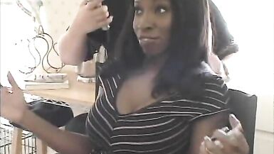 Sexy negro chavala con grande tetitas wearing sexy bustier profundo throats y fucks - 2 image