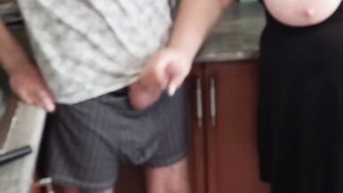 Mother-in-law jerks off to a cumshot before lunch - 14 image