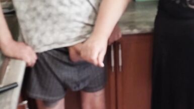 Mother-in-law jerks off to a cumshot before lunch - 4 image