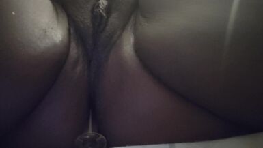 Phat creamy ebony pussy
