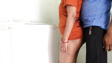 Mechanic served Pinki-Cutes pussy with washing machine, Hindi sex story - 4 image