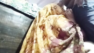 Индийская тетя имеет член в рот и задницу - 4 image