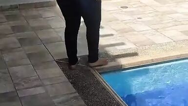 Il figliastro si scopa la matrigna dopo la festa della mamma - 1 image