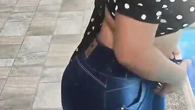 Le beau-père a baisé sa belle-mère après la fête des mères