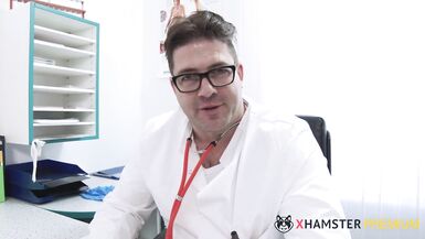 Verbotene Doktorspiele in der Gutshofklinik - 2 image