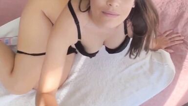 LA FEMME DE MON BEAU-FRÈRE ME DEMANDE UN MASSAGE ET JE NE PEUX PAS RÉSISTER À SON JOLI PETIT CORPS LA FEMME DE MON BEAU-FRÈRE ME DEMANDE UN MASSAGE ET JE NE PEUX PAS RÉSISTER À SON JOLI PETIT CORPS - 9 image