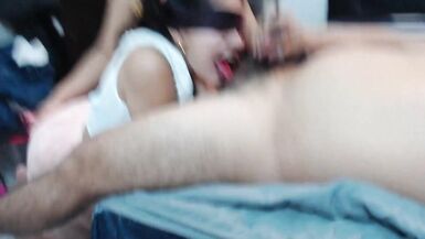 Enseñé a mi hijastra a chupar una polla por primera vez en un trío con mi esposa wirh tragar cum - 15 image
