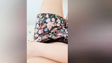 Chica caliente y grandes tetas - 12 image