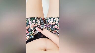 Chica caliente y grandes tetas - 13 image