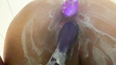 Slurttyshanna 正在和酸奶玩性虐待