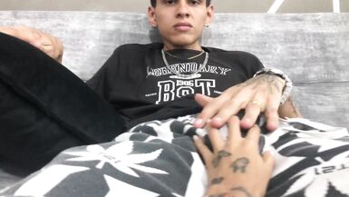 My little stepsister is doing exercises and I help her with her cardio and I fuck her hard - Spanish porn - Russian porn - 6 image