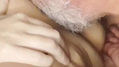 Licking juicy cocha and ends up in her tail