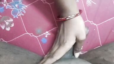 Desi aunty show big natural nipples and our boy friend sex with bedroom - 9 image