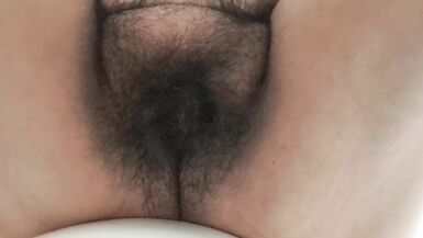Milf maduro registra sua buceta por baixo - 12 image