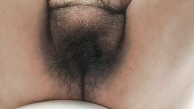 Milf maduro registra sua buceta por baixo - 13 image