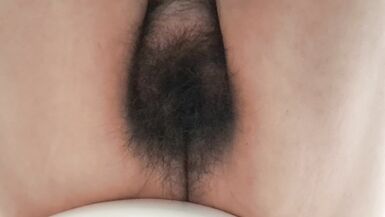 Milf maduro registra sua buceta por baixo - 15 image
