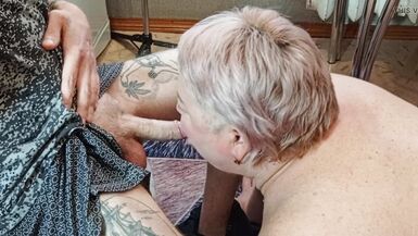 mother-in-law gives a deep blowjob and gets a portion of cum in her throat - 7 image