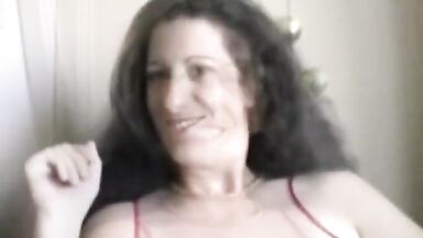 Busty wife sucks her hubbys big cock - 2 image