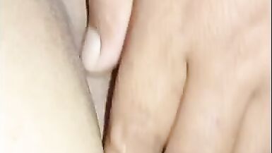 Son mari étant absent, mon beau-frère ma invitée à avoir des relations sexuelles avec lui. - 15 image
