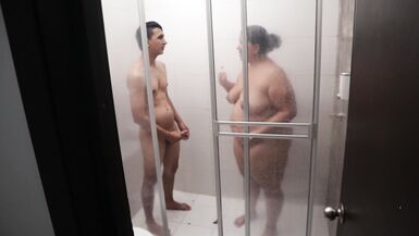 Perverted cousin shaves her lover in the bathroom - 14 image