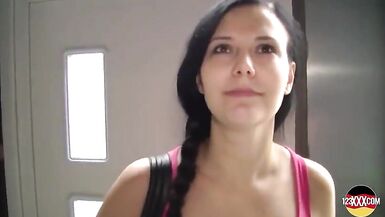 Il tuo cazzo esploderà quando vedrai le sue tette perfette - 2 image