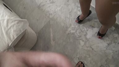 Perverted american tourist fucking a hairy mature prostitute in Colombia - 7 image