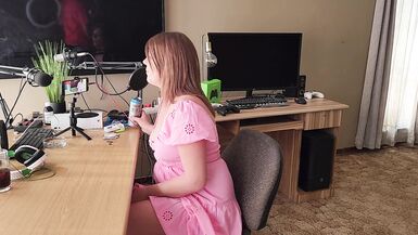 Stepmom Jerking Me of Before Bedtime - 13 image