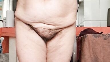 It's your first time, seeing a mature woman's pussy - 12 image