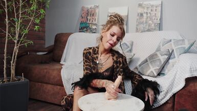 Footjob and Hot Jerk-off From Hottie Heileyknight - 3 image
