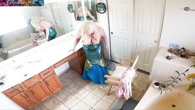 Stepson caught on camera being more than just helpful with stepmom dressing in the bathroom - 15 image