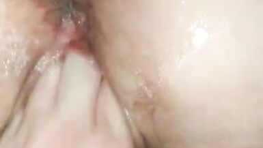 Light pussies stretching