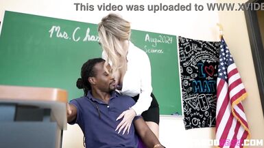 Veteran Hot Teacher Gigi Dior Stretched by BBC - 6 image