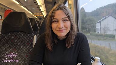 Partager un lit avec une belle-mère mature et séduisante