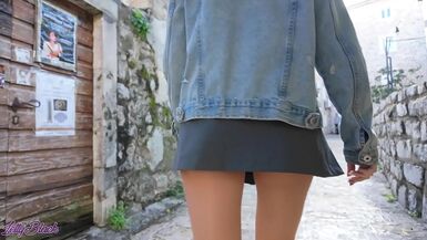 Promenade romantique avec un vibrateur télécommandé dans ma chatte