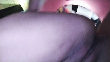 femme dansant et séduisant un garçon vierge avec un micro string sexy et suçant sa bite avant quil ne jouisse en elle - 15 image