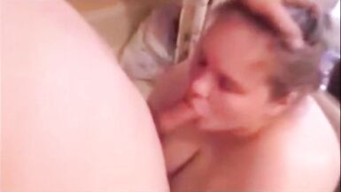Saugen Dick während der Einnahme eines riesigen Sperma Gesichtsbehandlung - 12 image