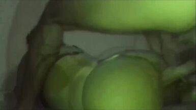 Faby, une Milf en chaleur, demande une bite et lavale soumise et obéissante comme une pute. Elle hurle de plaisir lorsquelle reçoit une baise intense et généreuse dans le cul. - 12 image