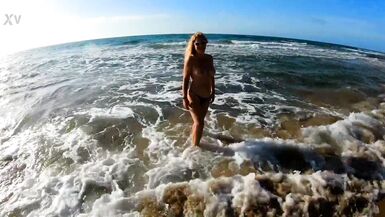 Hot Busty Nudist Milf Masturbates On Public Beach - 4 image