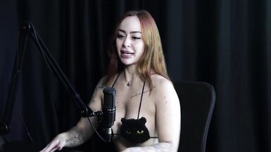 Sie wurde von der Personal Trainerin zur Produzentin von Porno-Inhalten, erzählte es ihrer Familie und wurde immer verurteilt, und sieht sich selbst als sexuell - Thaisa Redvelvet (WATCH ON: SHEER/RED) - 10 image