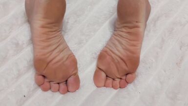 Amatör Sarışın Olgun Eş Çıplak Masaj ve Seksin Keyfini Çıkarıyor - 2 image